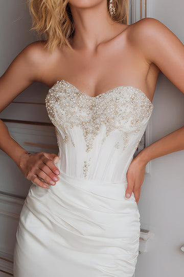 Robe de soirée Courte corset moulante blanche avec perles
